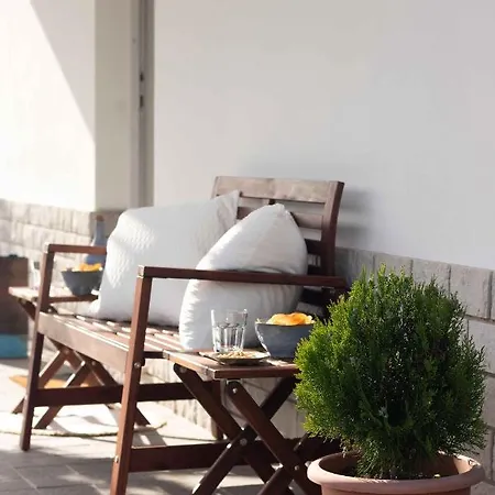 Sole Special Ap-double Sofa Bed With Topper 穆贾