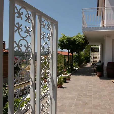 Sole Special Ap-double Sofa Bed With Topper